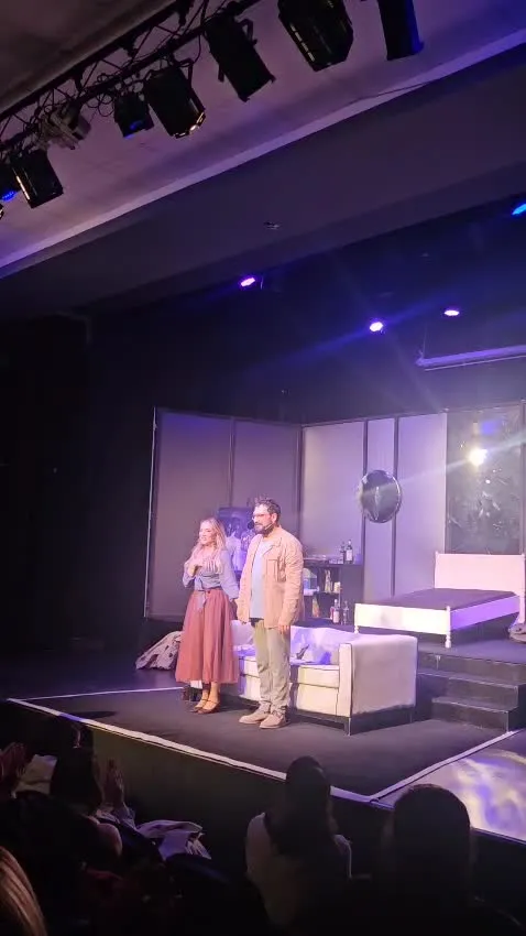 Evlilikte Ufak Tefek Cinayetler Sub Image 3